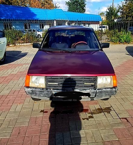 Красный ЗАЗ Таврия, объемом двигателя 1.1 л и пробегом 0 тыс. км за 800 $, фото 1 на Automoto.ua