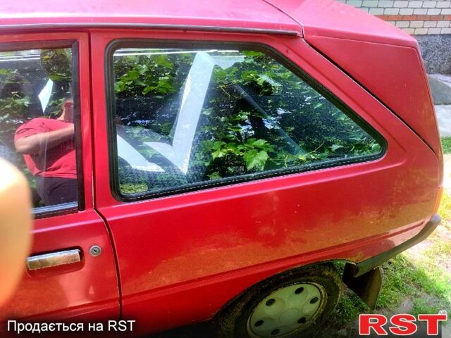 Красный ЗАЗ Таврия, объемом двигателя 1.1 л и пробегом 150 тыс. км за 800 $, фото 7 на Automoto.ua
