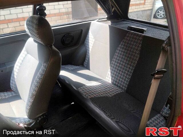 Красный ЗАЗ Таврия, объемом двигателя 1.1 л и пробегом 150 тыс. км за 800 $, фото 6 на Automoto.ua