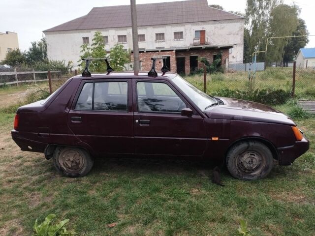 Красный ЗАЗ Таврия, объемом двигателя 1.2 л и пробегом 27 тыс. км за 486 $, фото 1 на Automoto.ua
