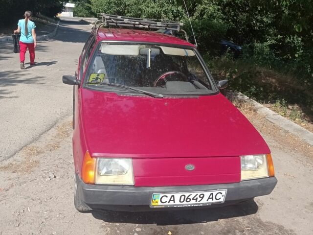 Красный ЗАЗ Таврия, объемом двигателя 1.1 л и пробегом 104 тыс. км за 1070 $, фото 7 на Automoto.ua