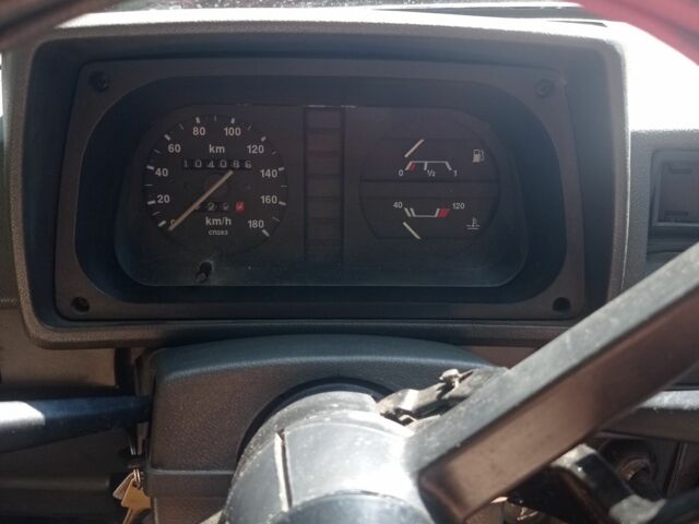 Красный ЗАЗ Таврия, объемом двигателя 1.1 л и пробегом 104 тыс. км за 1070 $, фото 6 на Automoto.ua