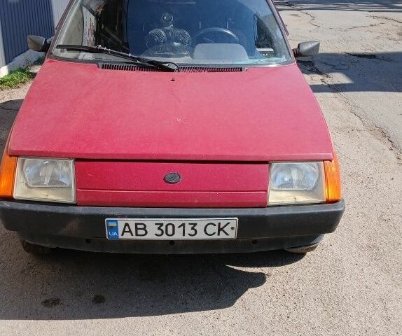 Красный ЗАЗ Таврия, объемом двигателя 1.1 л и пробегом 846 тыс. км за 600 $, фото 6 на Automoto.ua