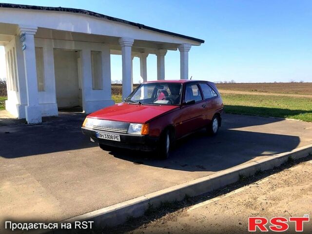Красный ЗАЗ Таврия, объемом двигателя 1.2 л и пробегом 110 тыс. км за 999 $, фото 2 на Automoto.ua