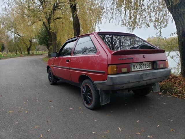 Красный ЗАЗ Таврия, объемом двигателя 1.2 л и пробегом 120 тыс. км за 750 $, фото 2 на Automoto.ua