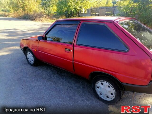 Червоний ЗАЗ Таврія, об'ємом двигуна 1.1 л та пробігом 85 тис. км за 1000 $, фото 3 на Automoto.ua