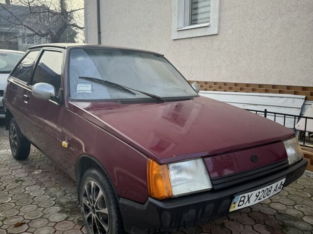 Красный ЗАЗ Таврия, объемом двигателя 1.1 л и пробегом 160 тыс. км за 952 $, фото 2 на Automoto.ua