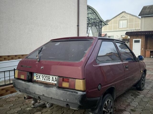 Красный ЗАЗ Таврия, объемом двигателя 1.1 л и пробегом 160 тыс. км за 952 $, фото 4 на Automoto.ua