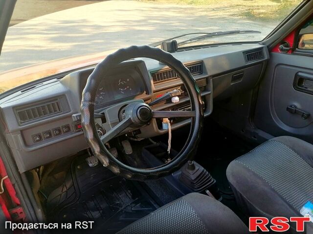 Червоний ЗАЗ Таврія, об'ємом двигуна 1.1 л та пробігом 85 тис. км за 1000 $, фото 4 на Automoto.ua