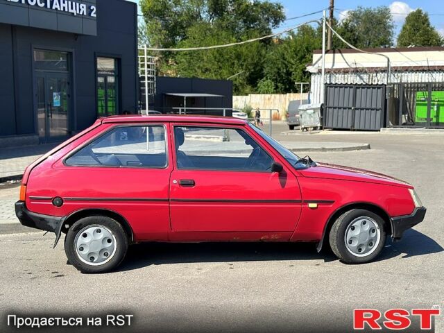 Красный ЗАЗ Таврия, объемом двигателя 1.1 л и пробегом 203 тыс. км за 750 $, фото 1 на Automoto.ua
