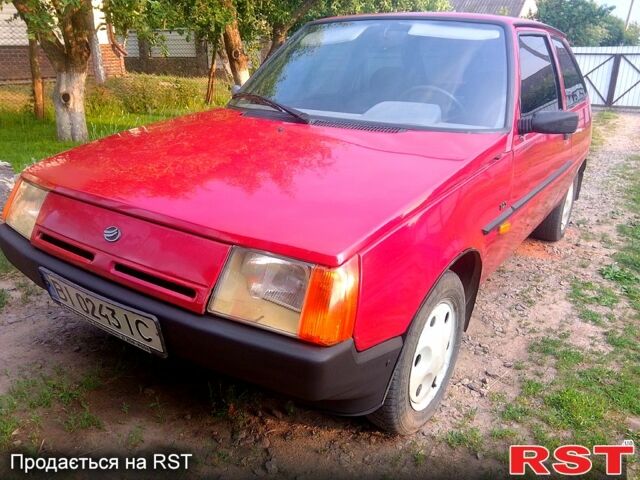 Красный ЗАЗ Таврия, объемом двигателя 1.2 л и пробегом 180 тыс. км за 430 $, фото 3 на Automoto.ua