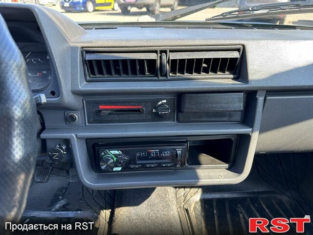 Красный ЗАЗ Таврия, объемом двигателя 1.1 л и пробегом 203 тыс. км за 750 $, фото 6 на Automoto.ua