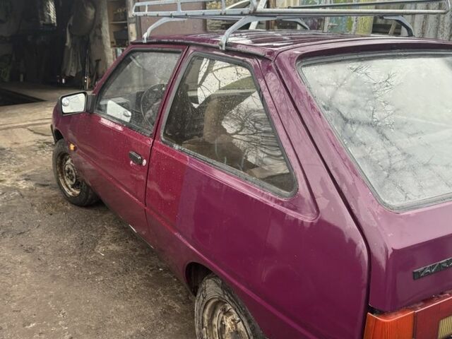 Красный ЗАЗ Таврия, объемом двигателя 1.1 л и пробегом 133 тыс. км за 700 $, фото 5 на Automoto.ua