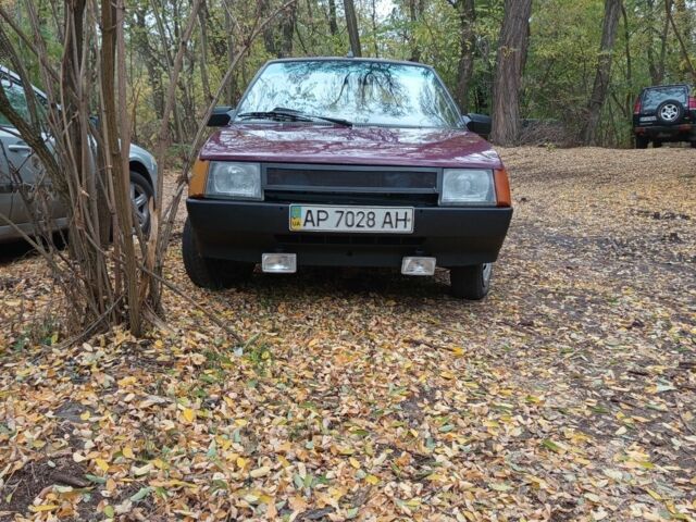 Красный ЗАЗ Таврия, объемом двигателя 1.2 л и пробегом 201 тыс. км за 623 $, фото 4 на Automoto.ua