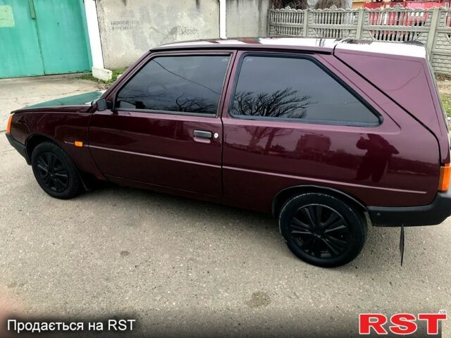 Красный ЗАЗ Таврия, объемом двигателя 1.2 л и пробегом 102 тыс. км за 1350 $, фото 3 на Automoto.ua
