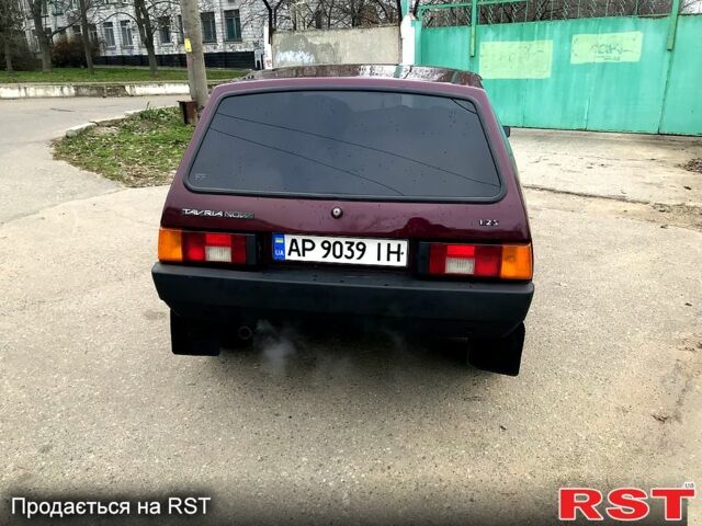 Красный ЗАЗ Таврия, объемом двигателя 1.2 л и пробегом 102 тыс. км за 1350 $, фото 1 на Automoto.ua