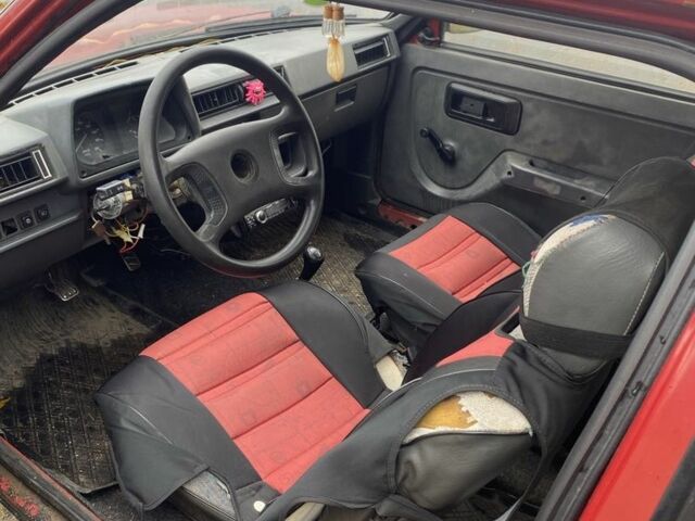 Червоний ЗАЗ Таврія, об'ємом двигуна 1.1 л та пробігом 130 тис. км за 380 $, фото 3 на Automoto.ua