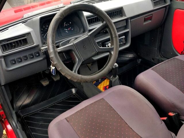 Красный ЗАЗ Таврия, объемом двигателя 1.1 л и пробегом 158 тыс. км за 1200 $, фото 7 на Automoto.ua