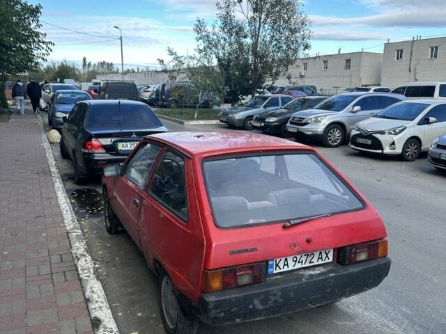 Красный ЗАЗ Таврия, объемом двигателя 1.1 л и пробегом 100 тыс. км за 194 $, фото 2 на Automoto.ua