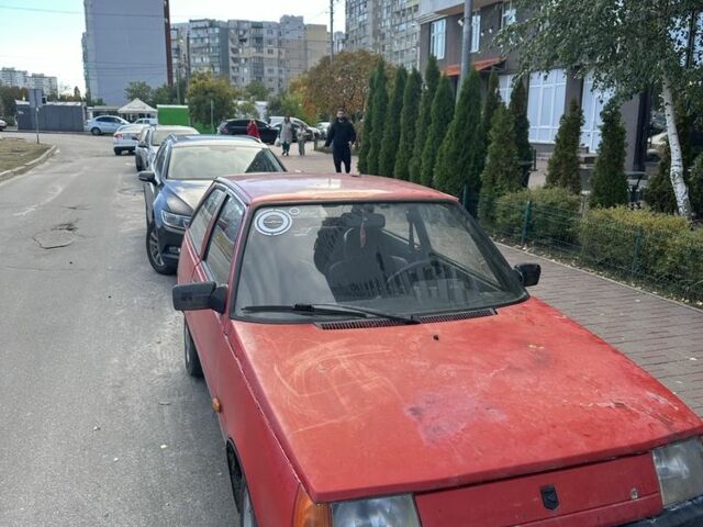 Красный ЗАЗ Таврия, объемом двигателя 1.1 л и пробегом 100 тыс. км за 194 $, фото 4 на Automoto.ua