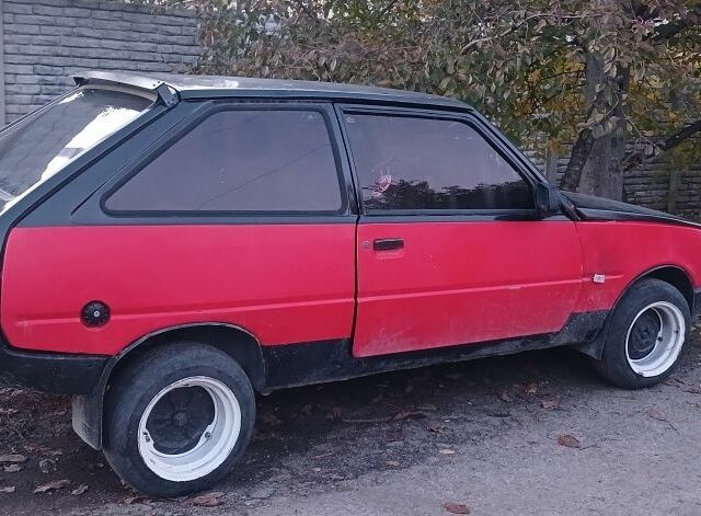 ЗАЗ Таврия 1995 в Днепре (Днепропетровске) на Automoto.ua Красный ЗАЗ Таврия, объемом двигателя 1.2 л и пробегом 120 тыс. км за 400 $, фото 2 на Automoto.ua