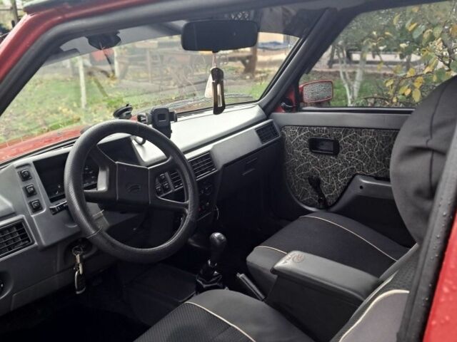 ЗАЗ Таврия 2006 в Виннице на Automoto.ua Красный ЗАЗ Таврия, объемом двигателя 1.2 л и пробегом 28 тыс. км за 1950 $, фото 4 на Automoto.ua