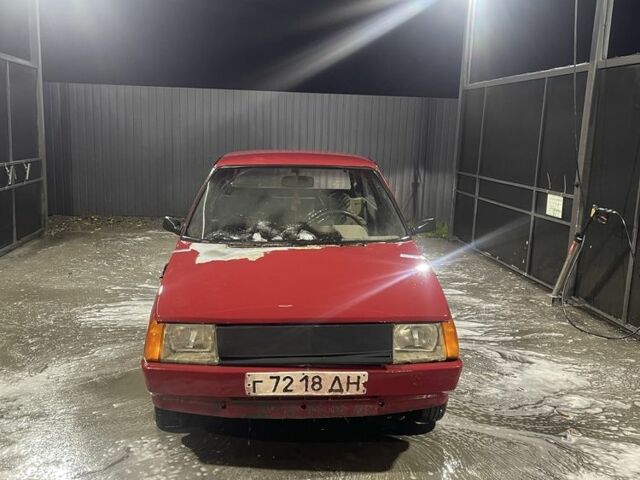 Красный ЗАЗ Таврия, объемом двигателя 1.1 л и пробегом 250 тыс. км за 214 $, фото 2 на Automoto.ua
