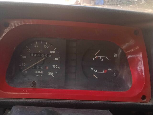 Красный ЗАЗ Таврия, объемом двигателя 1.2 л и пробегом 18 тыс. км за 391 $, фото 8 на Automoto.ua