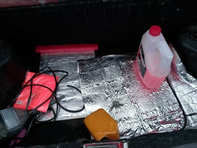 Красный ЗАЗ Таврия, объемом двигателя 1.2 л и пробегом 3 тыс. км за 309 $, фото 3 на Automoto.ua