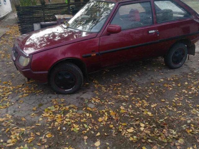 Красный ЗАЗ Таврия, объемом двигателя 1.1 л и пробегом 102 тыс. км за 643 $, фото 4 на Automoto.ua