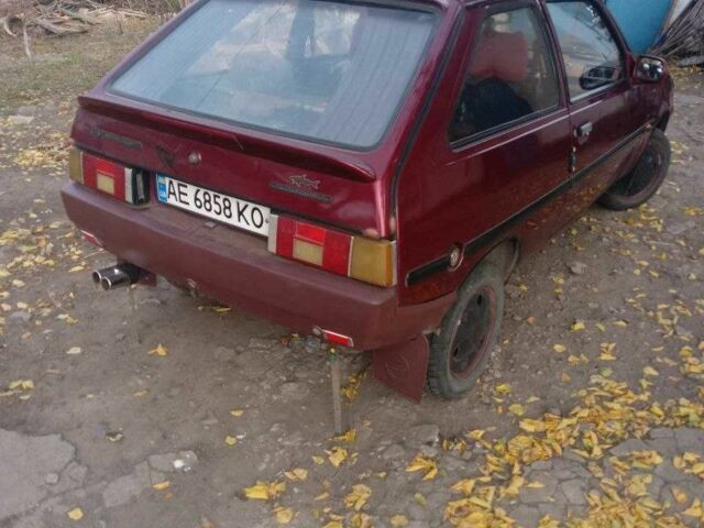 Красный ЗАЗ Таврия, объемом двигателя 1.1 л и пробегом 102 тыс. км за 643 $, фото 5 на Automoto.ua