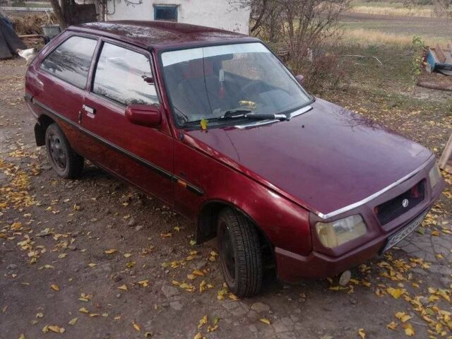 Красный ЗАЗ Таврия, объемом двигателя 1.1 л и пробегом 102 тыс. км за 643 $, фото 7 на Automoto.ua