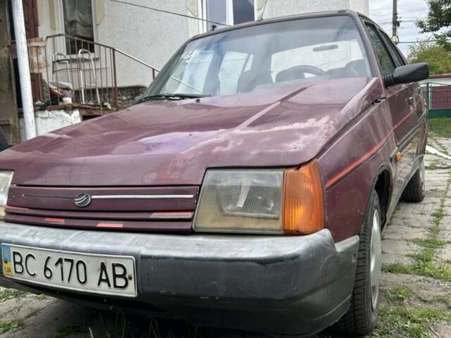 Красный ЗАЗ Таврия, объемом двигателя 1.2 л и пробегом 104 тыс. км за 380 $, фото 6 на Automoto.ua