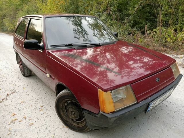 Красный ЗАЗ Таврия, объемом двигателя 1.2 л и пробегом 230 тыс. км за 714 $, фото 1 на Automoto.ua