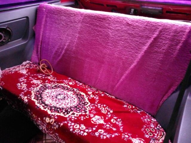 Красный ЗАЗ Таврия, объемом двигателя 1.1 л и пробегом 68 тыс. км за 1000 $, фото 5 на Automoto.ua