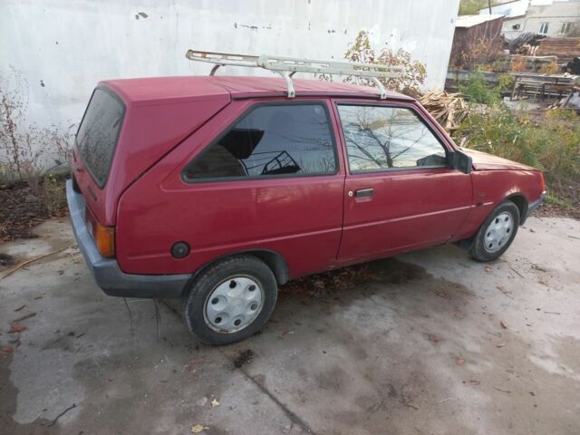 Красный ЗАЗ Таврия, объемом двигателя 1.2 л и пробегом 12 тыс. км за 715 $, фото 1 на Automoto.ua
