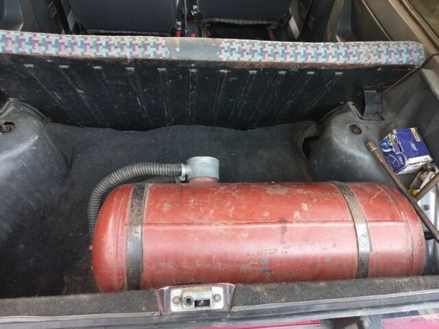 Красный ЗАЗ Таврия, объемом двигателя 1.2 л и пробегом 12 тыс. км за 715 $, фото 5 на Automoto.ua