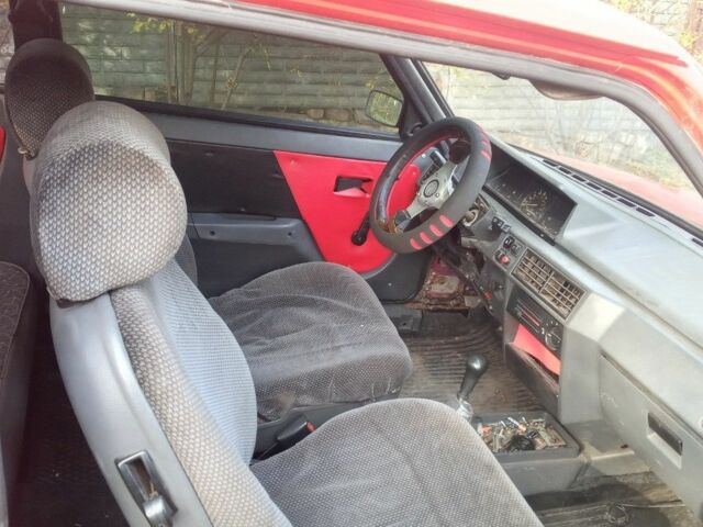 Червоний ЗАЗ Таврія, об'ємом двигуна 0 л та пробігом 1000 тис. км за 596 $, фото 2 на Automoto.ua