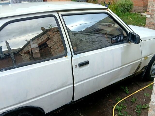 ЗАЗ Таврия, объемом двигателя 1.1 л и пробегом 100 тыс. км за 570 $, фото 3 на Automoto.ua