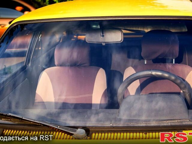 Желтый ЗАЗ Таврия, объемом двигателя 1.1 л и пробегом 275 тыс. км за 710 $, фото 6 на Automoto.ua