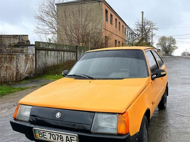 Желтый ЗАЗ Таврия, объемом двигателя 1.3 л и пробегом 200 тыс. км за 650 $, фото 9 на Automoto.ua