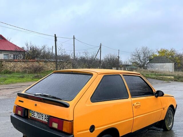 Желтый ЗАЗ Таврия, объемом двигателя 1.3 л и пробегом 200 тыс. км за 650 $, фото 8 на Automoto.ua
