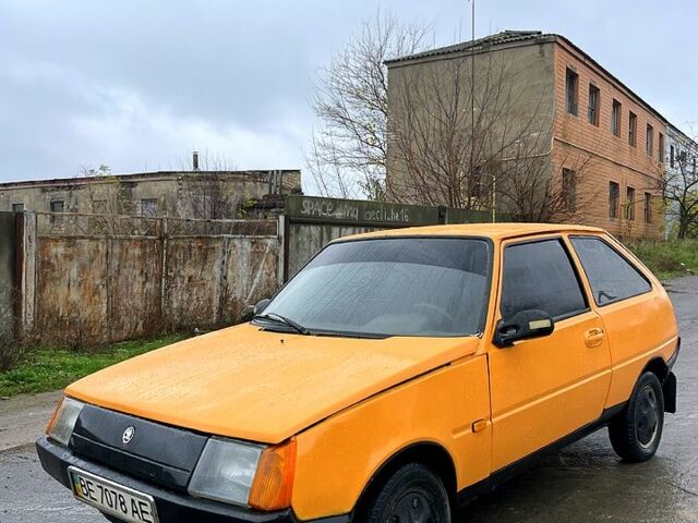 Желтый ЗАЗ Таврия, объемом двигателя 1.3 л и пробегом 200 тыс. км за 650 $, фото 7 на Automoto.ua