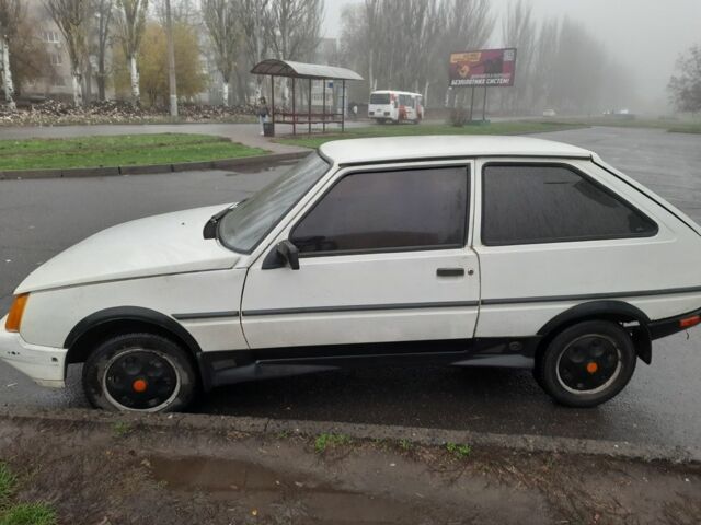 Серый ЗАЗ Таврия, объемом двигателя 1 л и пробегом 400 тыс. км за 595 $, фото 2 на Automoto.ua