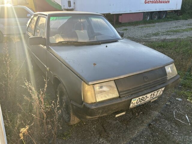 ЗАЗ Таврия 1990 в Черновцах на Automoto.ua Серый ЗАЗ Таврия, объемом двигателя 1 л и пробегом 250 тыс. км за 550 $, фото 2 на Automoto.ua