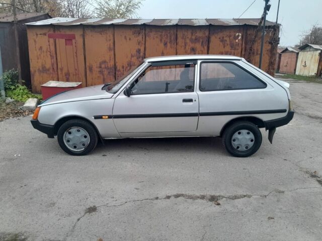 Серый ЗАЗ Таврия, объемом двигателя 1.1 л и пробегом 170 тыс. км за 750 $, фото 6 на Automoto.ua