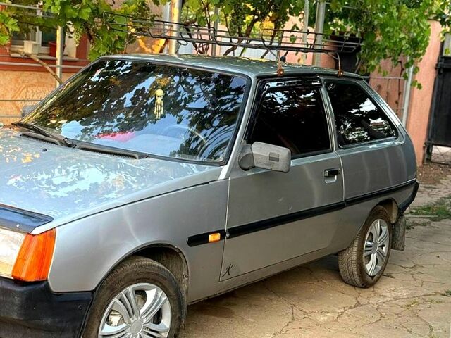 Серый ЗАЗ Таврия, объемом двигателя 1.1 л и пробегом 241 тыс. км за 1100 $, фото 2 на Automoto.ua