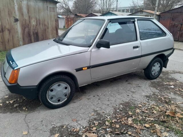 Серый ЗАЗ Таврия, объемом двигателя 1.1 л и пробегом 170 тыс. км за 750 $, фото 3 на Automoto.ua