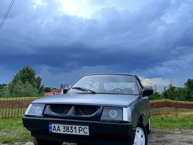 Серый ЗАЗ Таврия, объемом двигателя 1.2 л и пробегом 222 тыс. км за 830 $, фото 9 на Automoto.ua