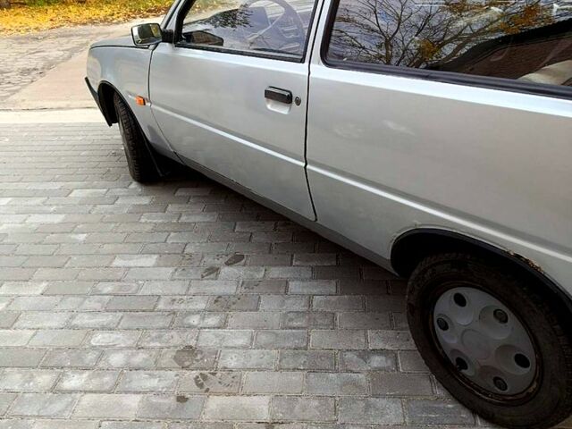 Сірий ЗАЗ Таврія, об'ємом двигуна 1.2 л та пробігом 200 тис. км за 950 $, фото 2 на Automoto.ua